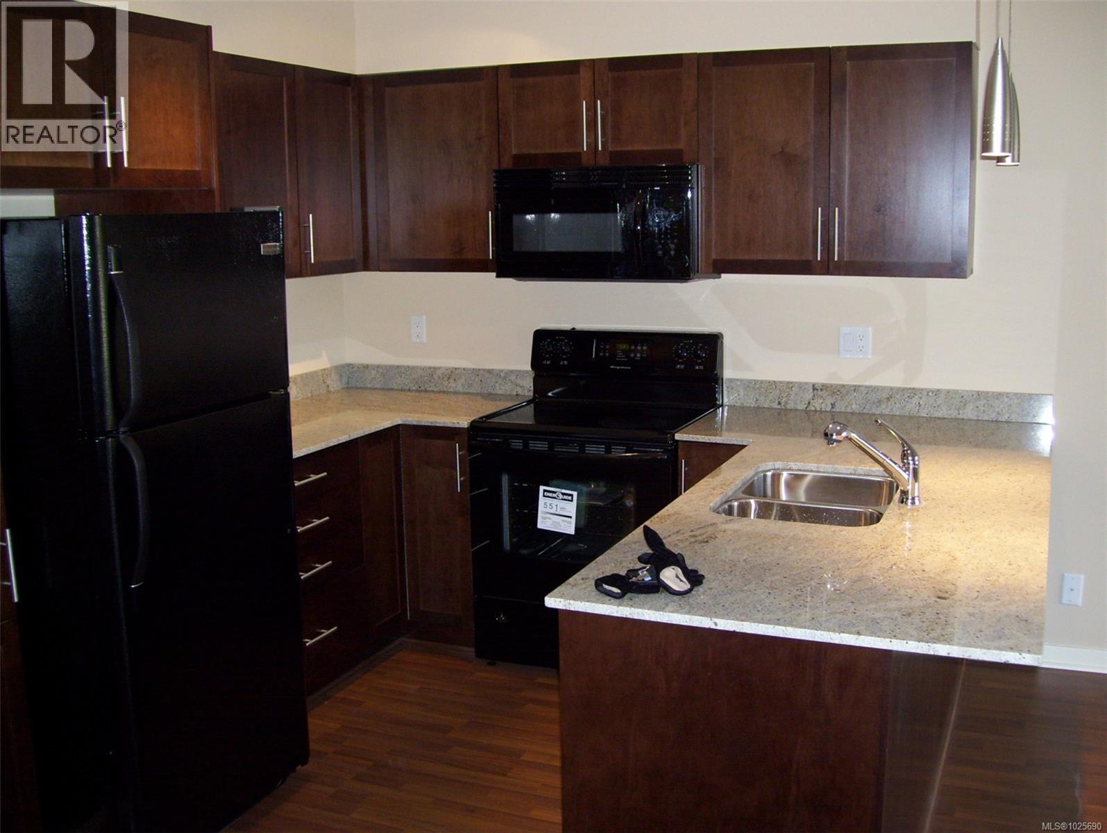 305 2220 Sooke Road, Colwood