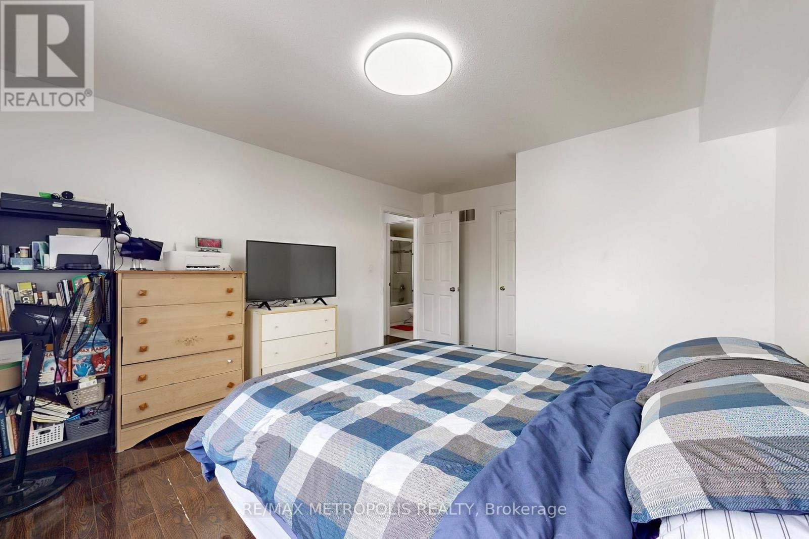 #207 1775 MARKHAM ROAD - 31