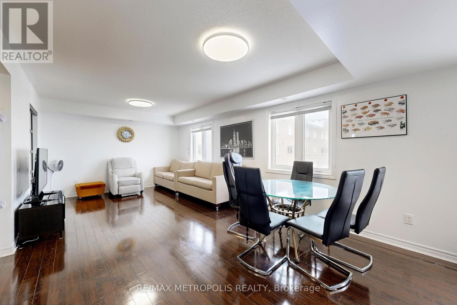 #207 1775 MARKHAM ROAD - 9