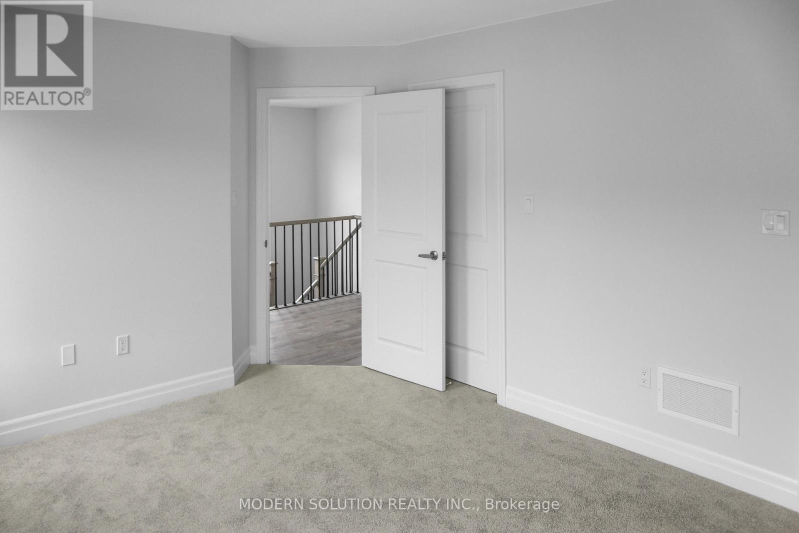 58 DEL RAY CRESCENT - 24