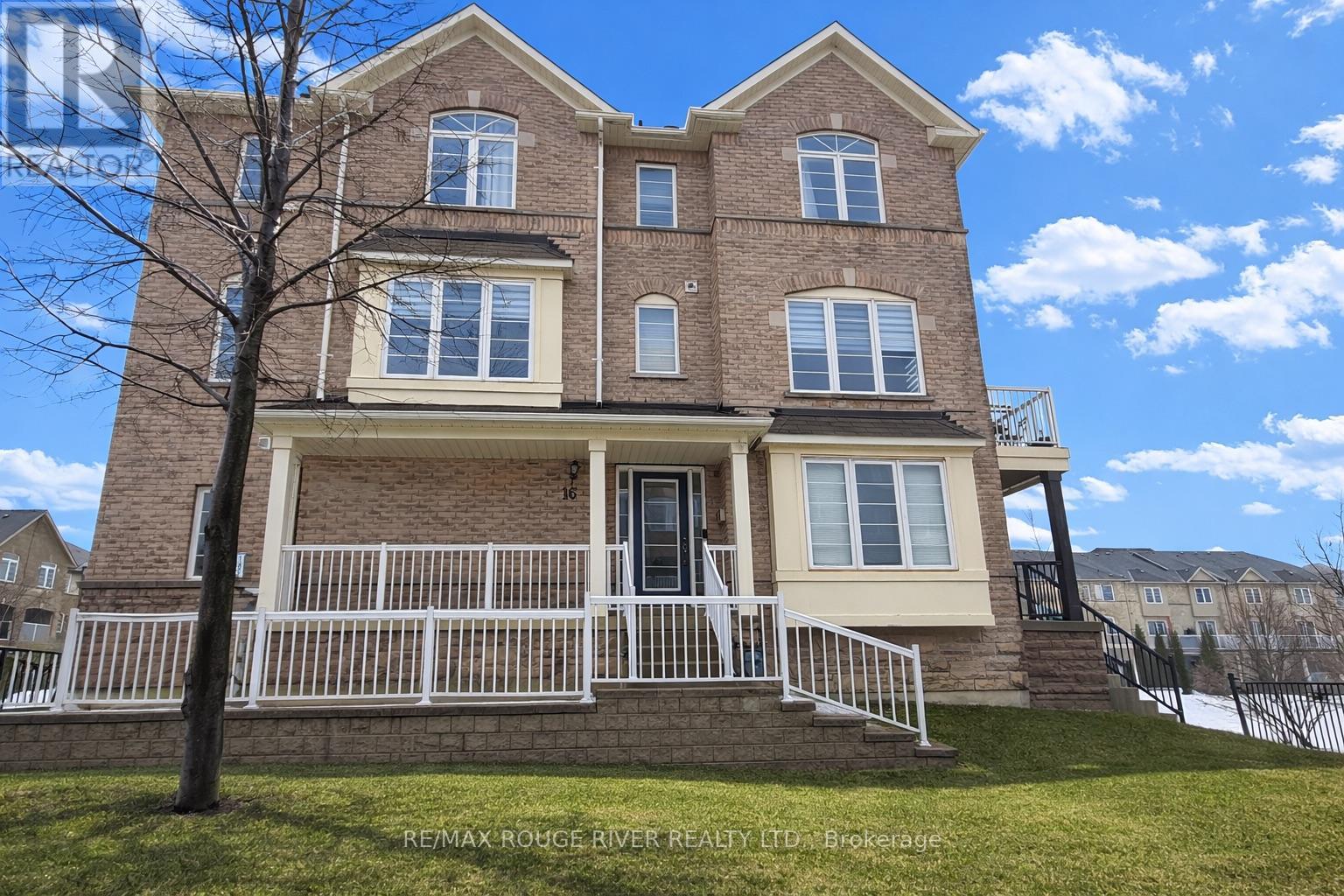 16 LAWRENCETOWN STREET