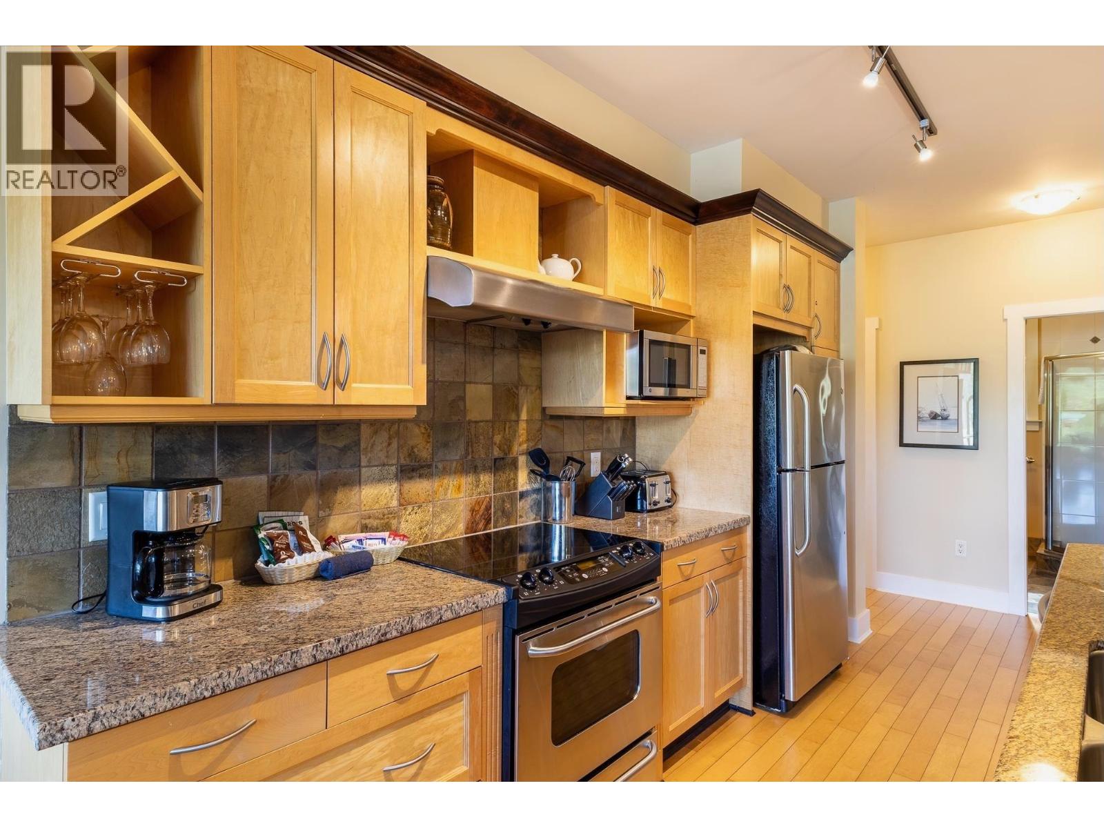 1D 12849 LAGOON ROAD, Madeira Park