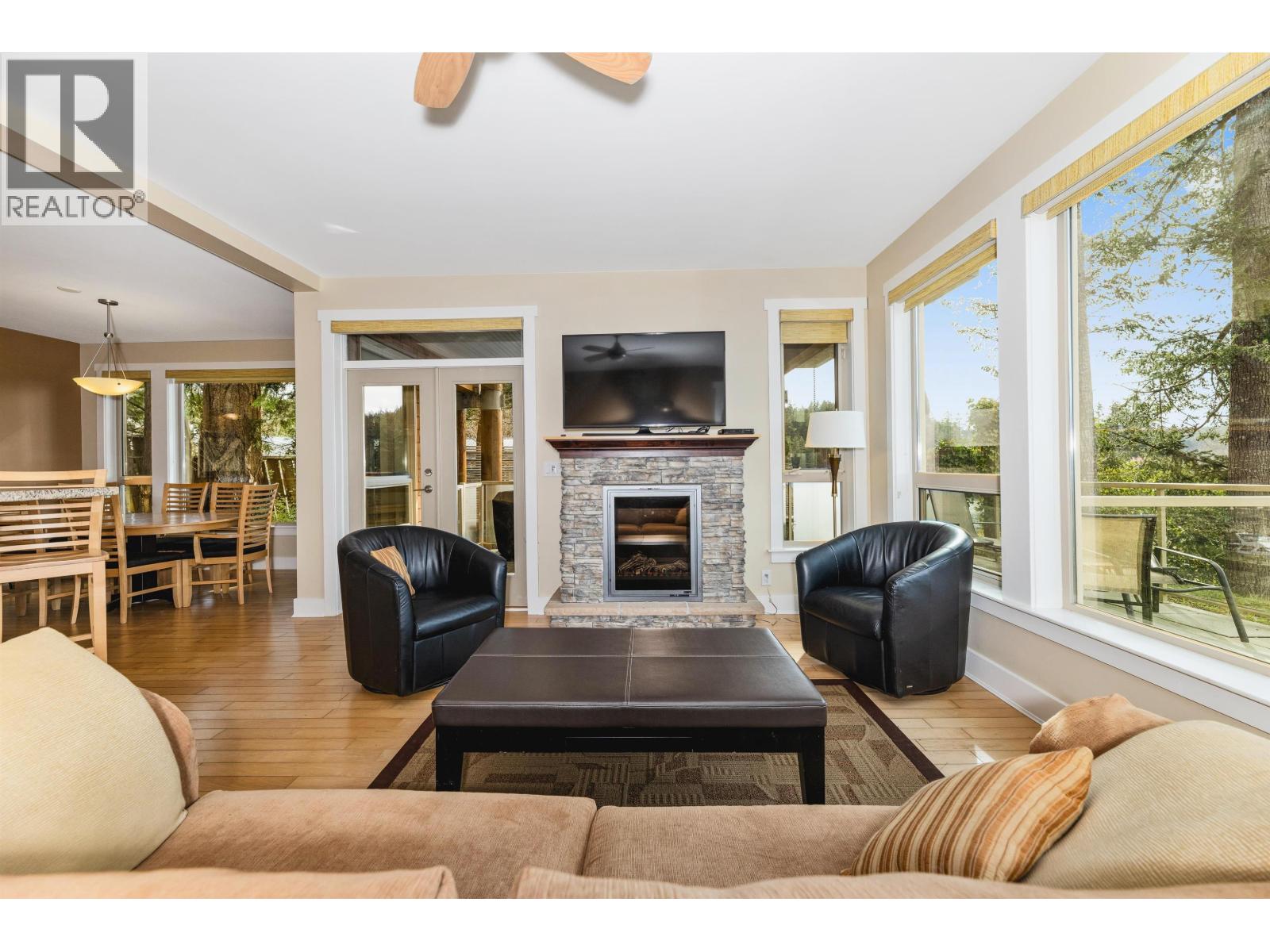 1D 12849 LAGOON ROAD, Madeira Park