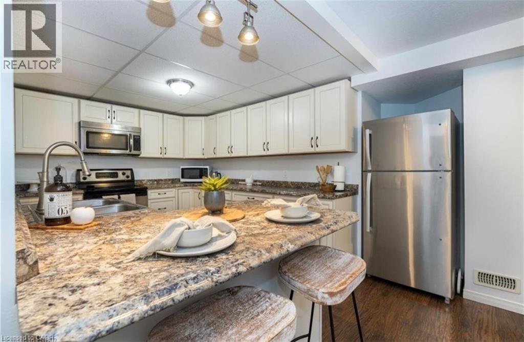 1176 BIRCHWOOD Drive - Photo 5 of 14, London, Ontario