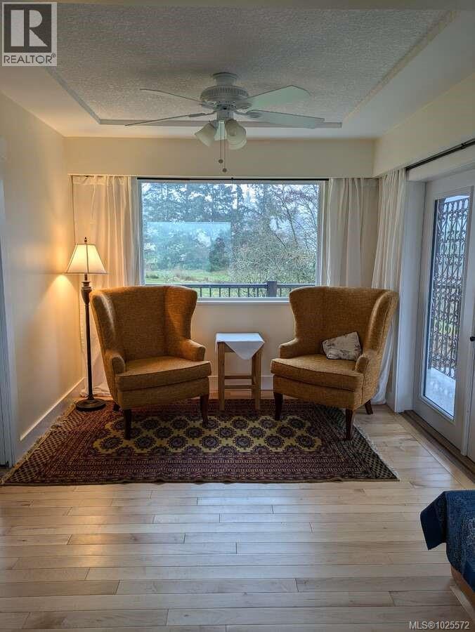 300 Wood Dale Dr - 32