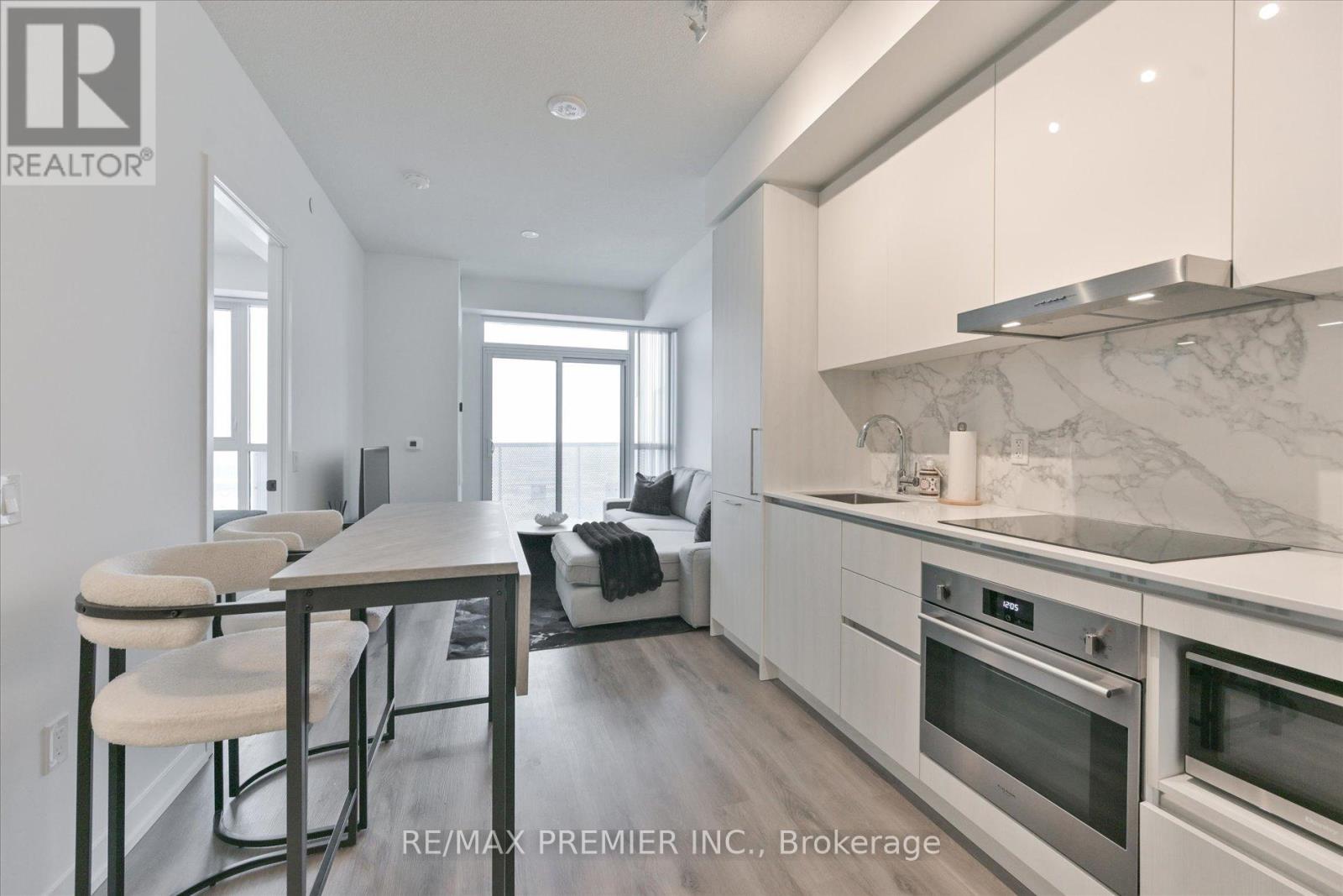 225 Commerce Unit 2310 photo 3