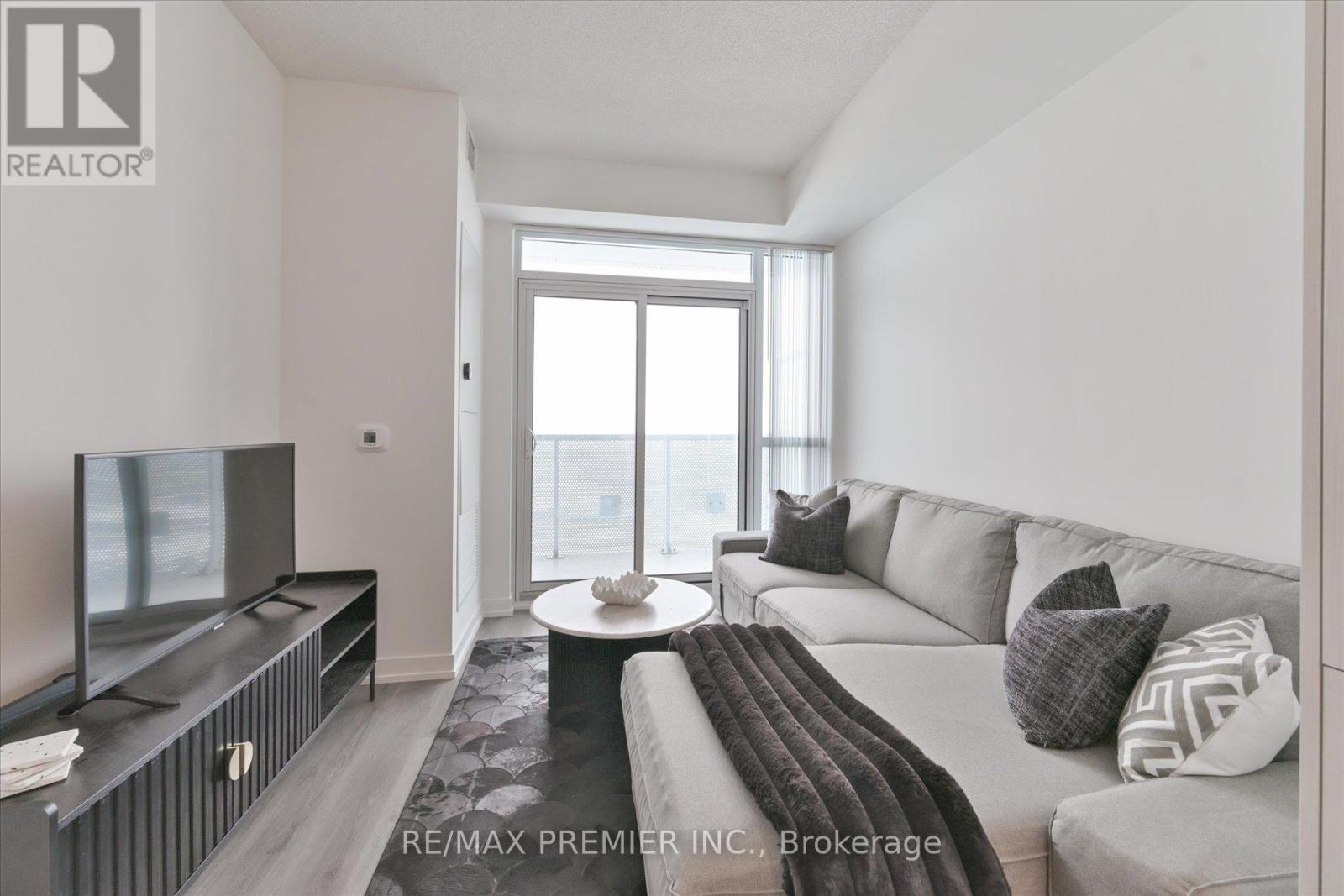 225 Commerce Unit 2310 photo 5