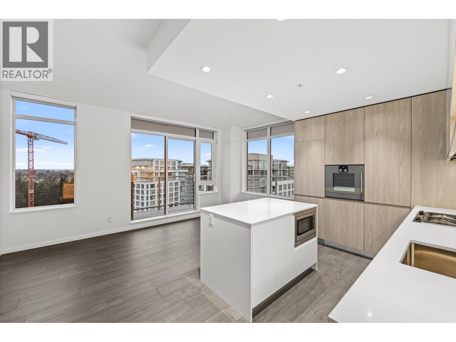 1301 6200 MINORU BOULEVARD - Photo 3 of 37, Richmond, British Columbia