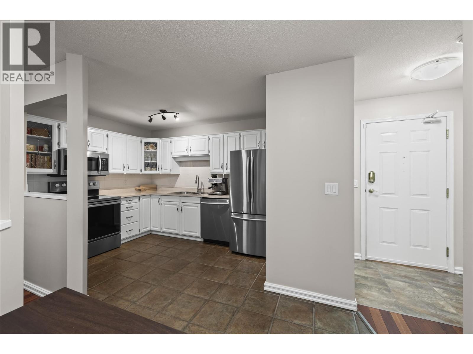 205 200 Hollywood Road North, Kelowna