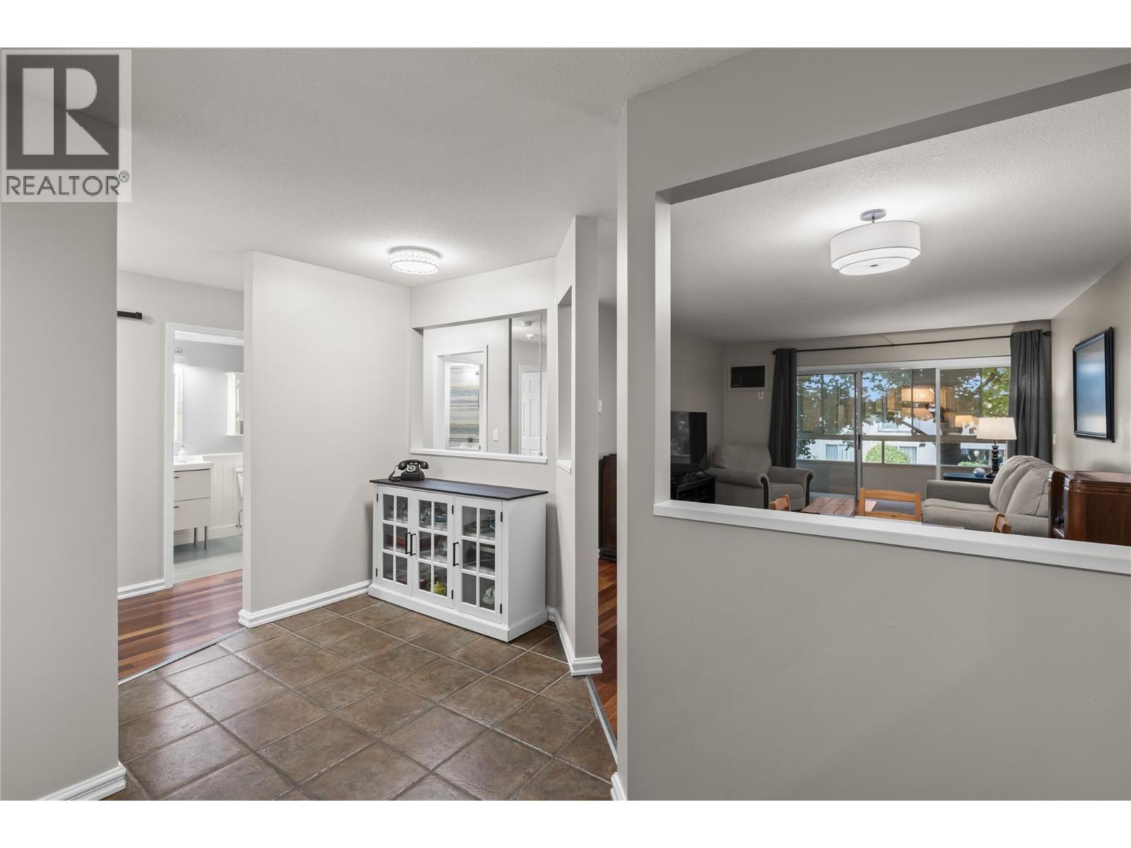 205 200 Hollywood Road North, Kelowna