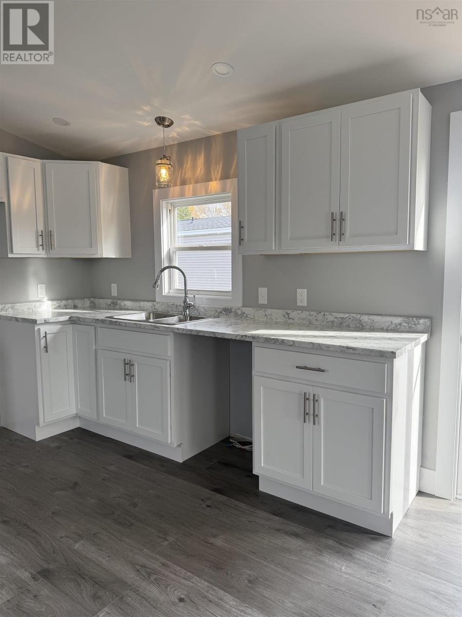 Property 5 of 18 of 31 Johns Pass