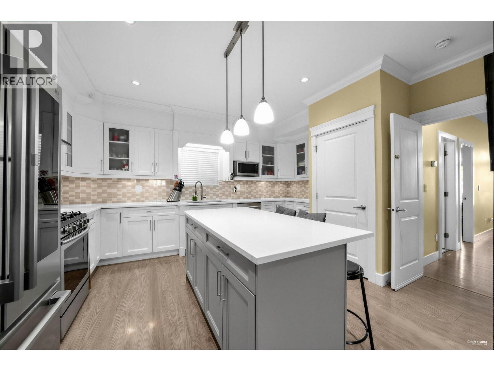 6050 HARDWICK STREET - Photo 3 of 39, Burnaby, British Columbia