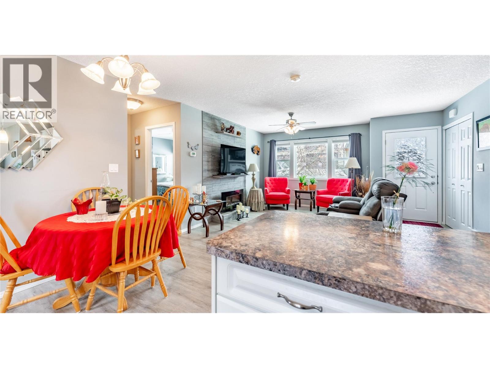 801 Hawkview Drive, Creston
