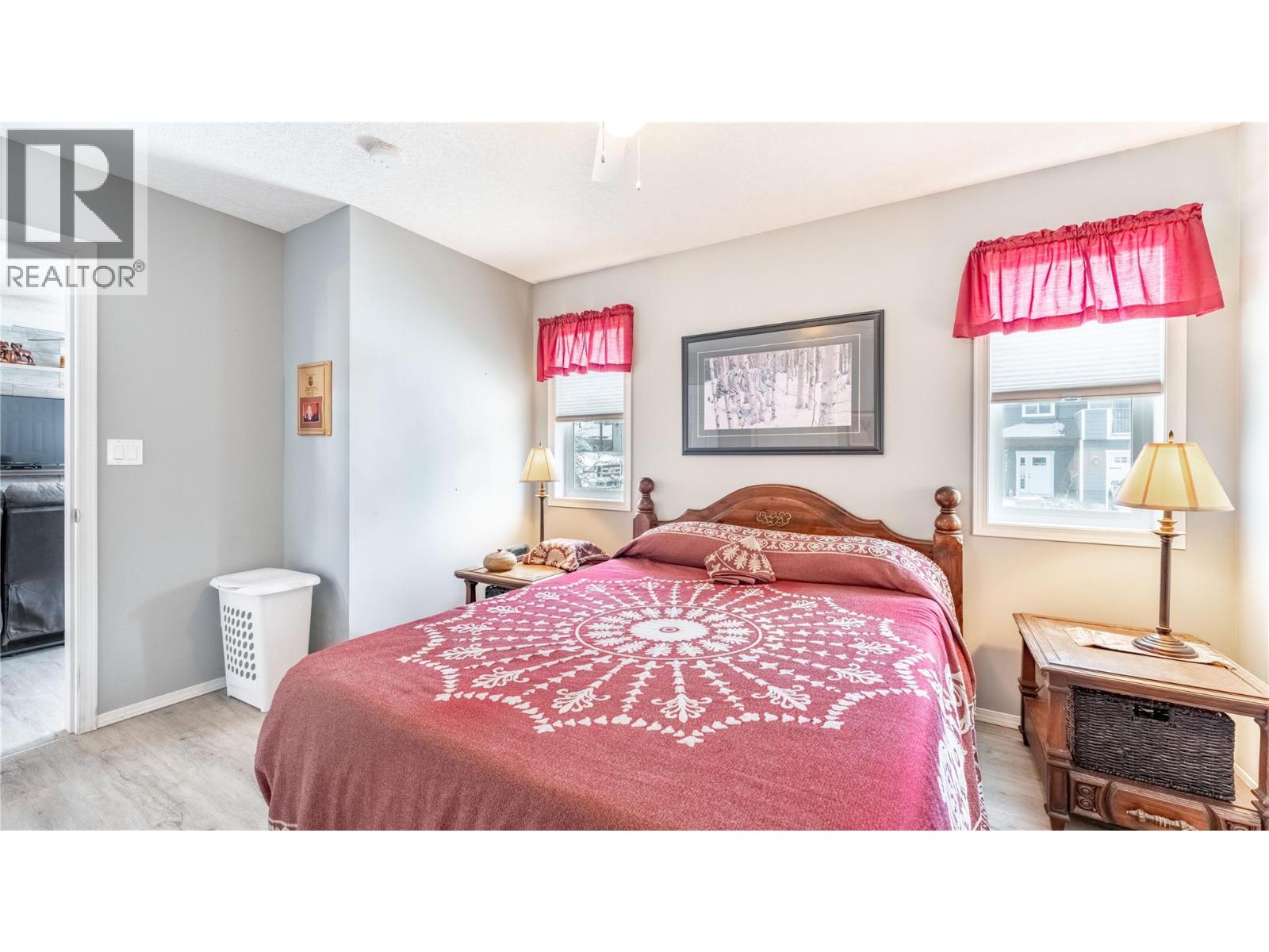 801 Hawkview Drive, Creston