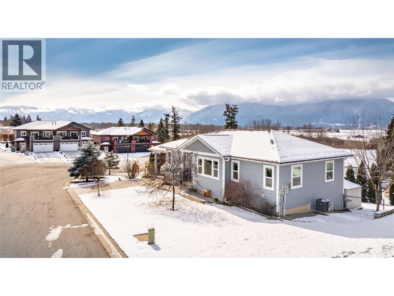 801 Hawkview Drive, Creston