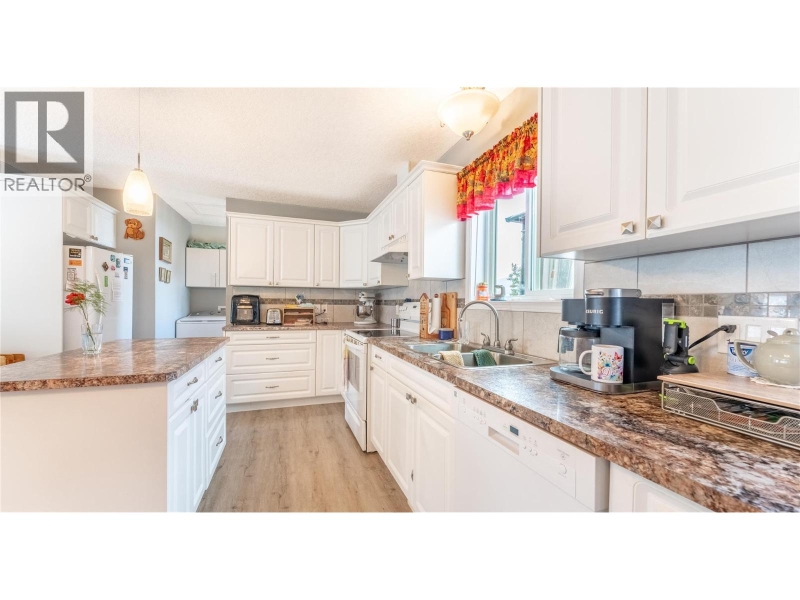 801 Hawkview Drive, Creston