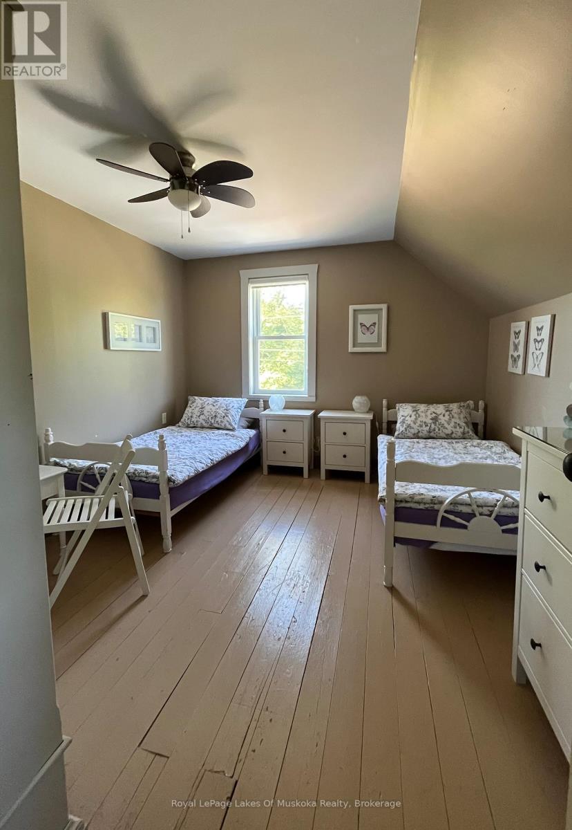 2245 AHMIC LAKE ROAD - 18