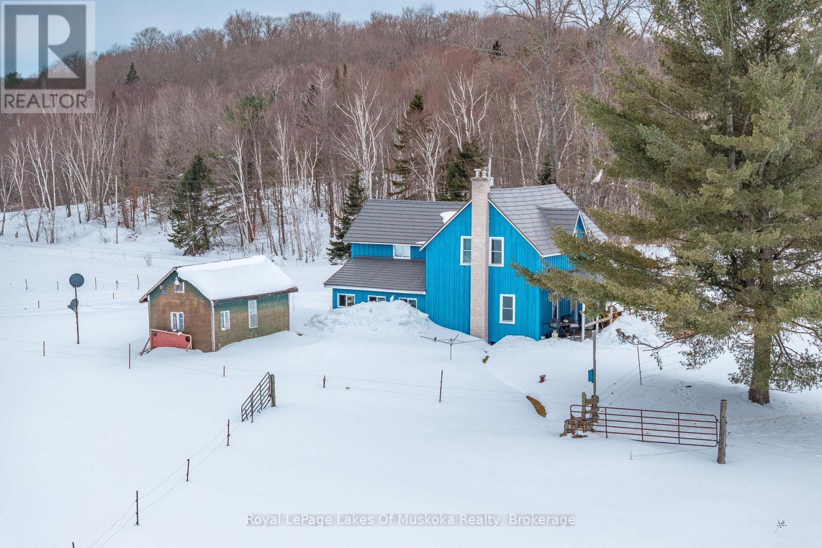 2245 AHMIC LAKE ROAD - 38
