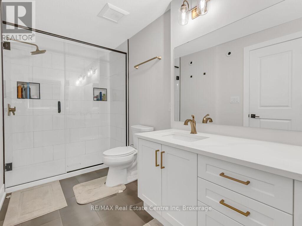 #9 297 WHITING STREET - 12