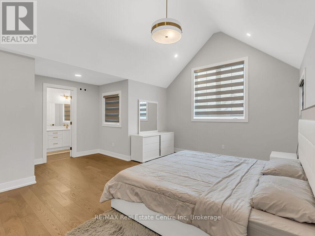 #9 297 WHITING STREET - 14
