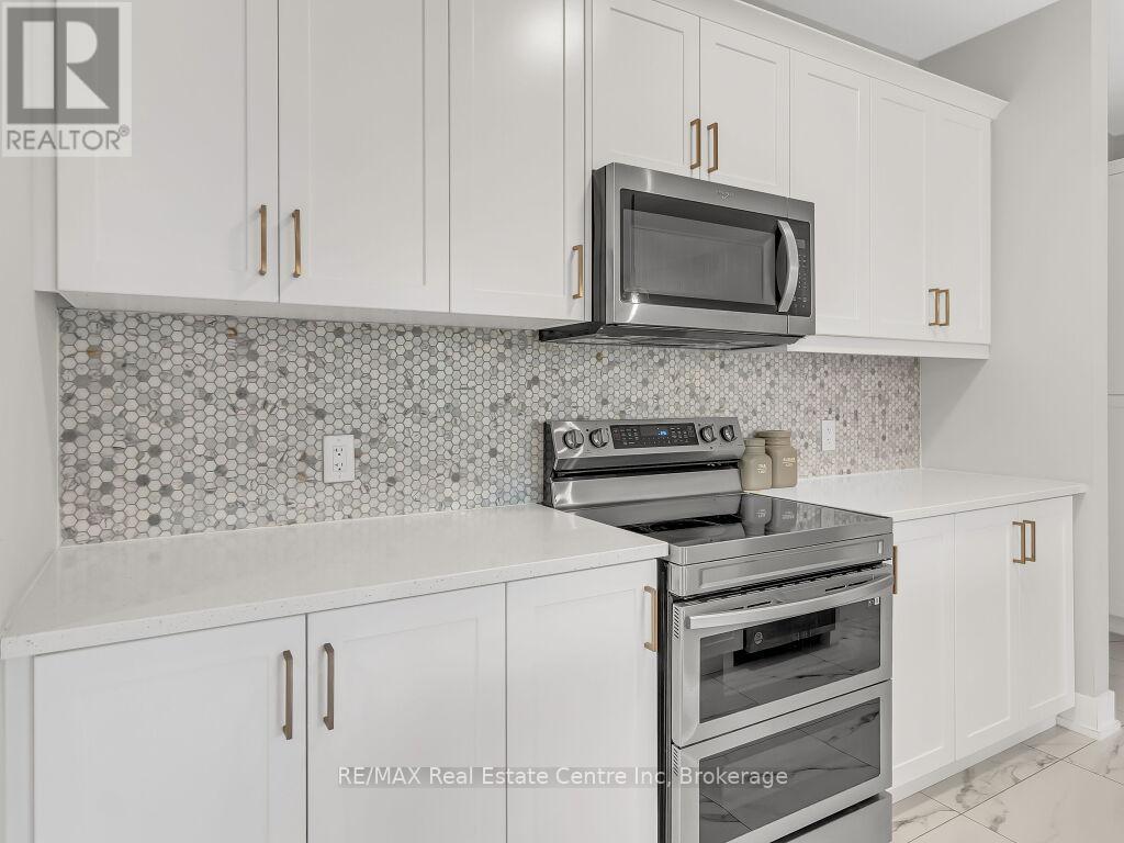#9 297 WHITING STREET - 18