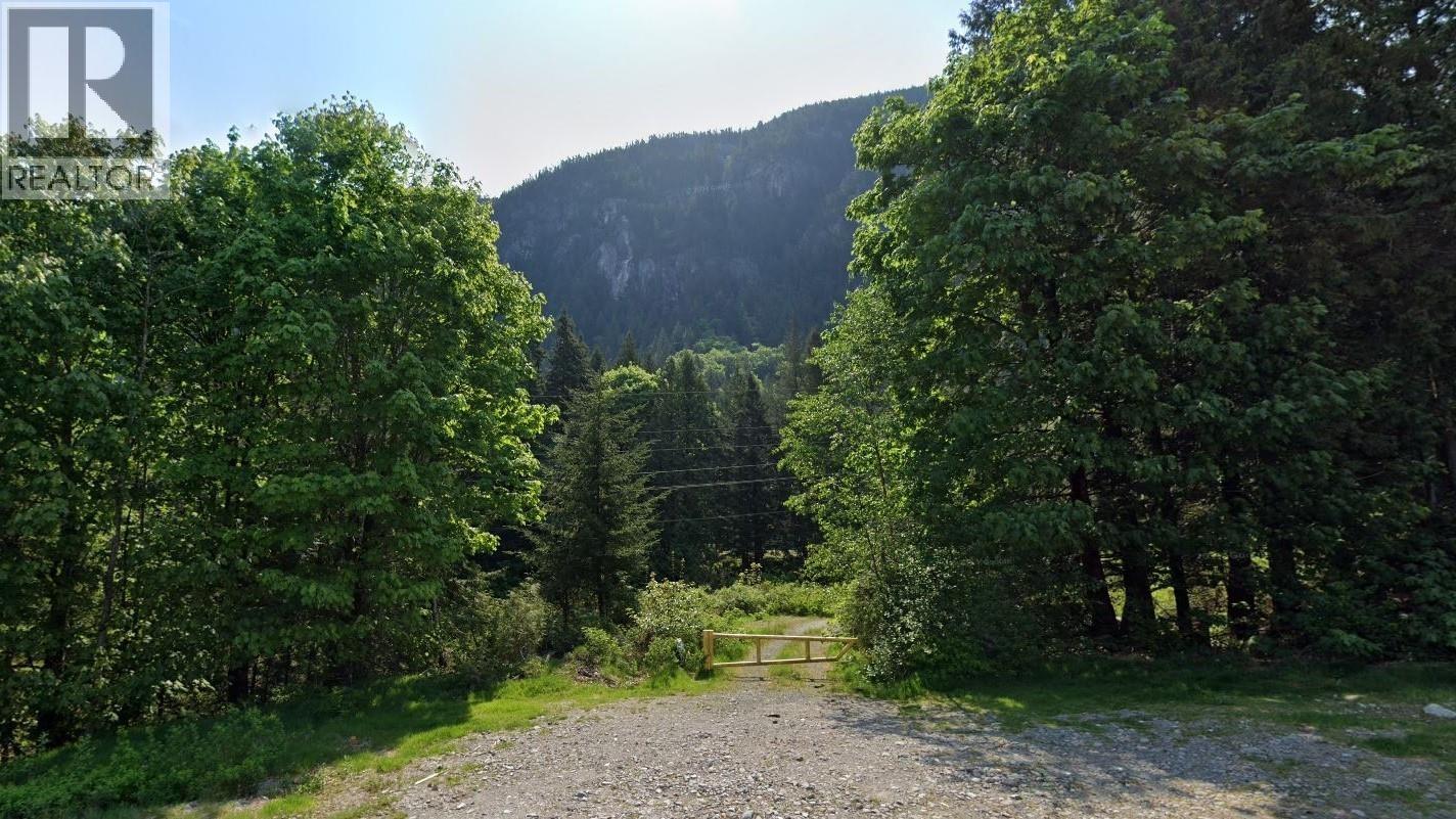 4731 SEA TO SKY HIGHWAY, Squamish