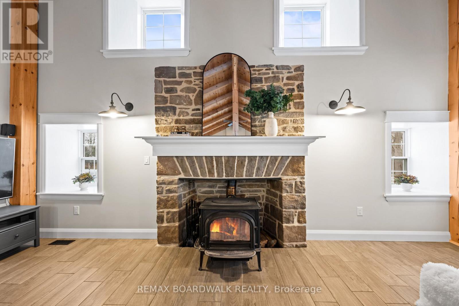 Jotul Wood Stove - WETT Cert - Main Level