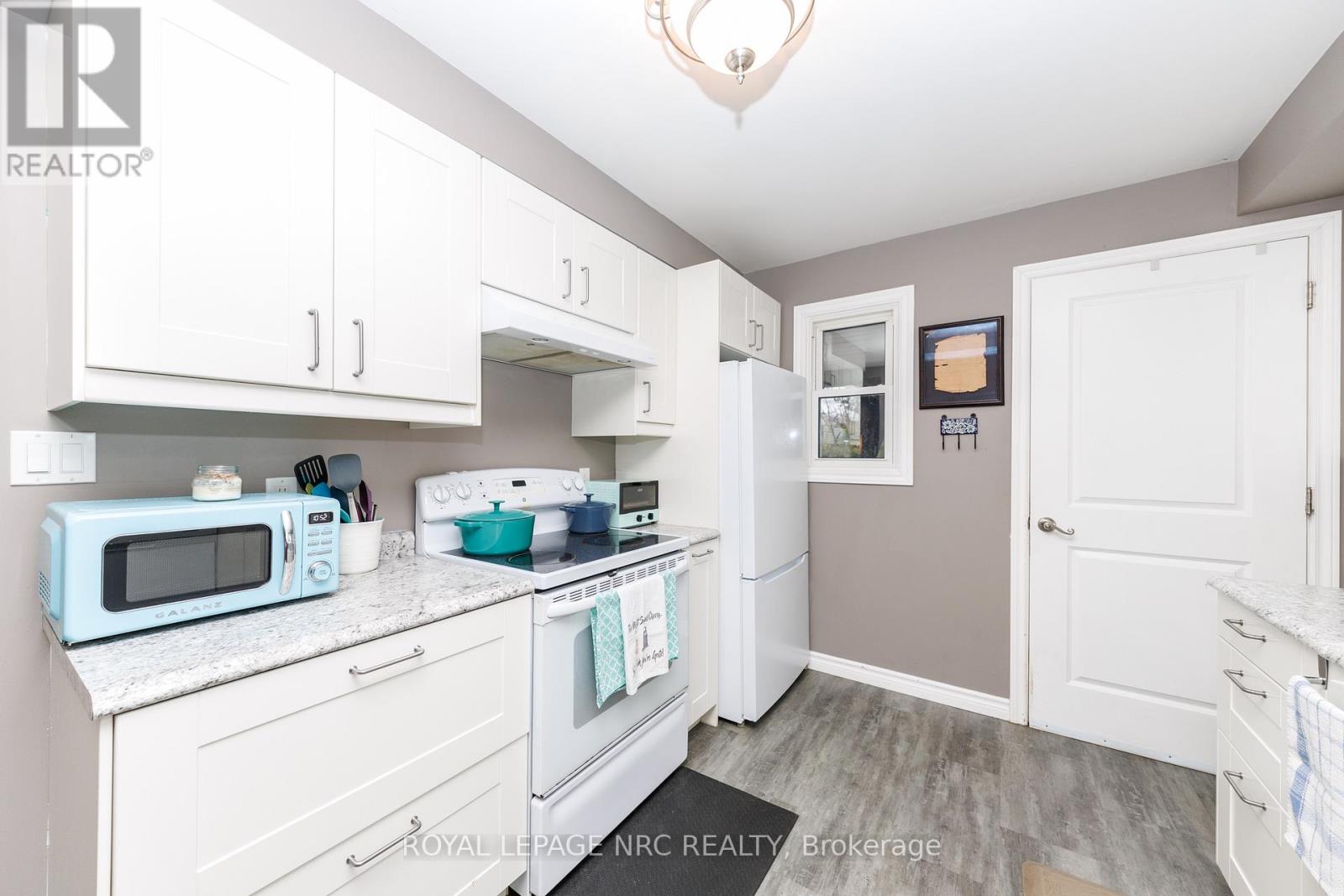 40 SHAKESPEARE AVENUE - 23
