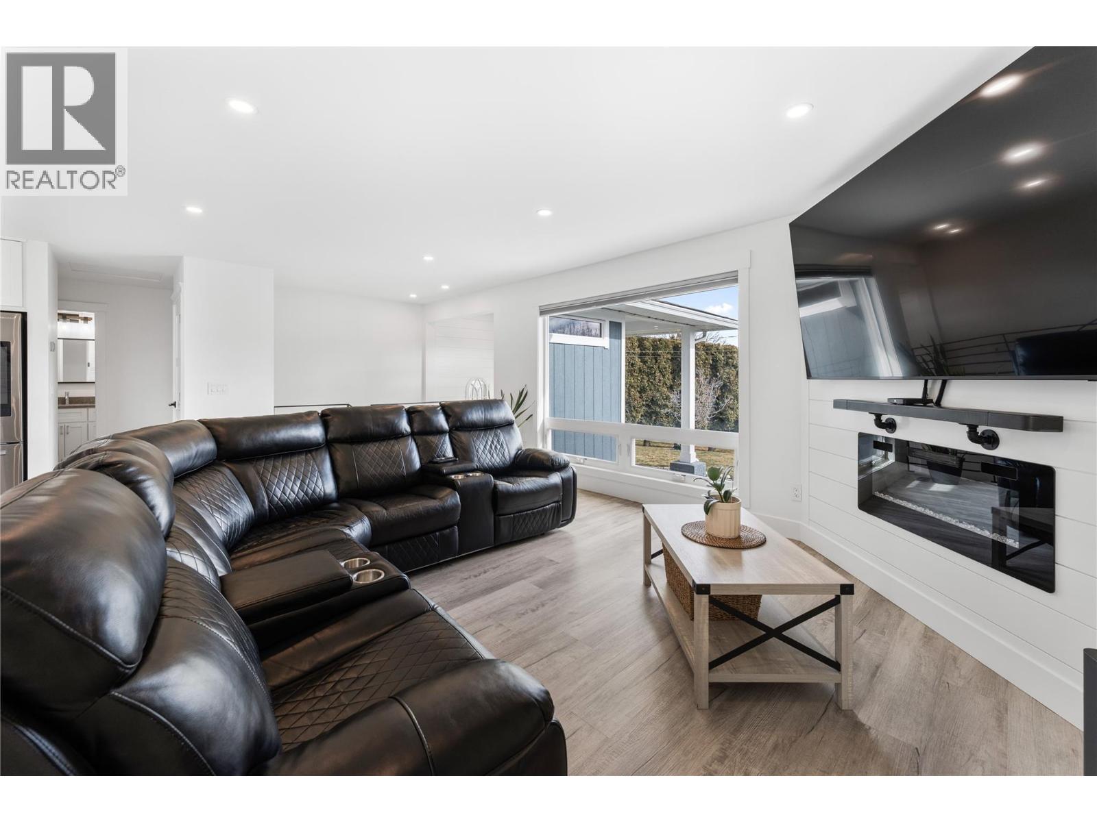 932 McCartney Road, West Kelowna