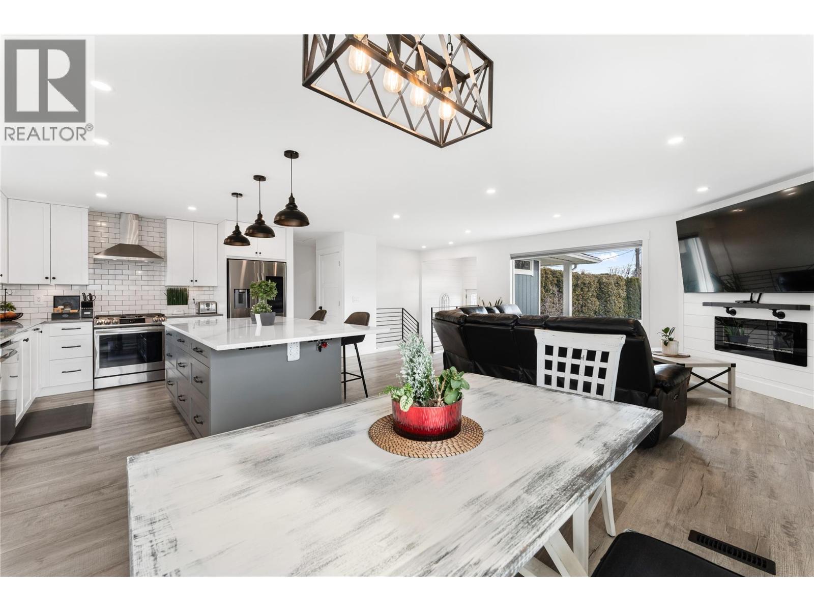 932 McCartney Road, West Kelowna