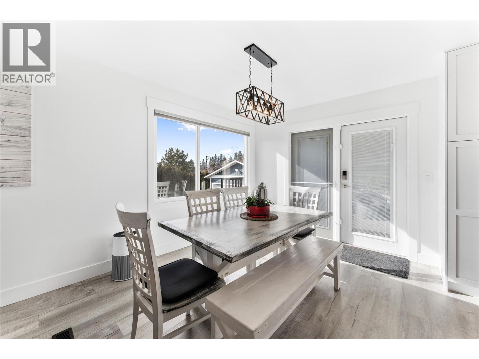 932 McCartney Road, West Kelowna