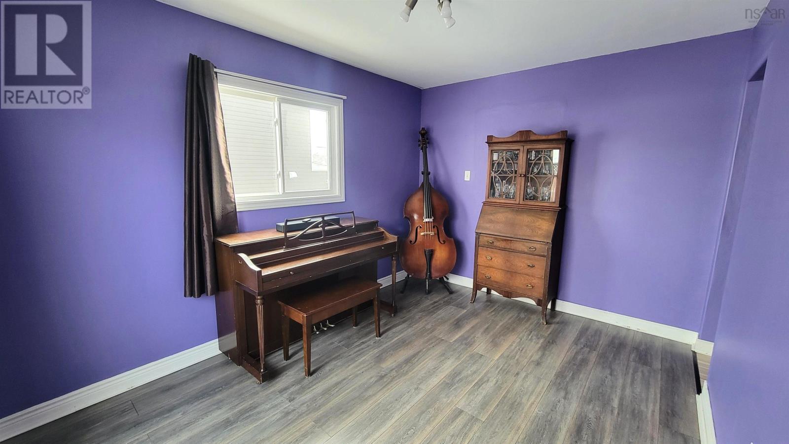 Property 18 of 37 of 6 Kiel Court