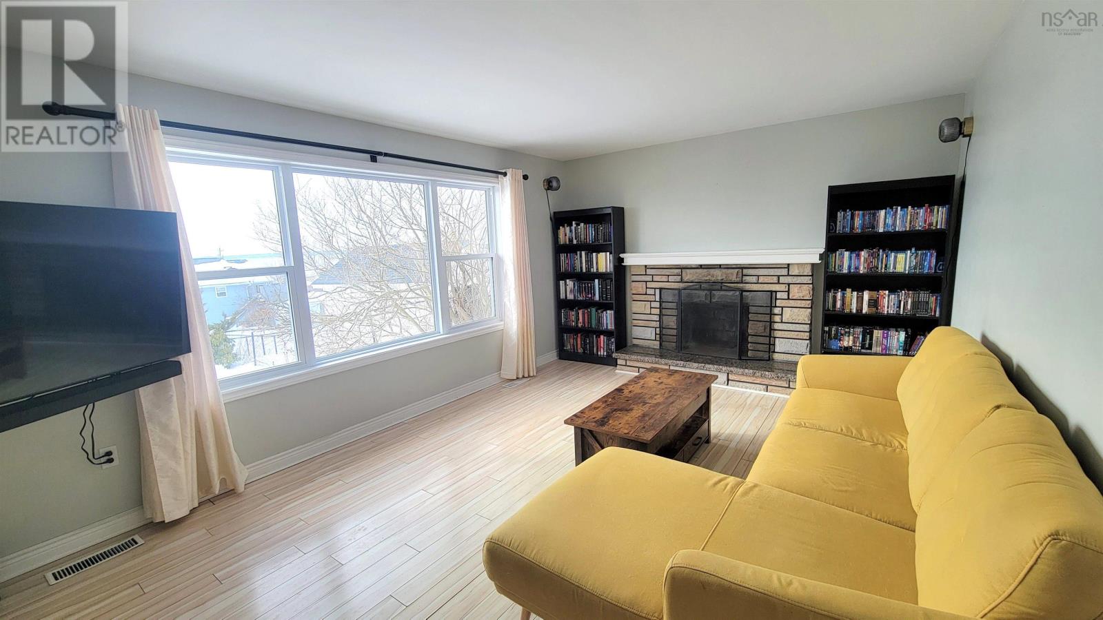 Property 7 of 37 of 6 Kiel Court