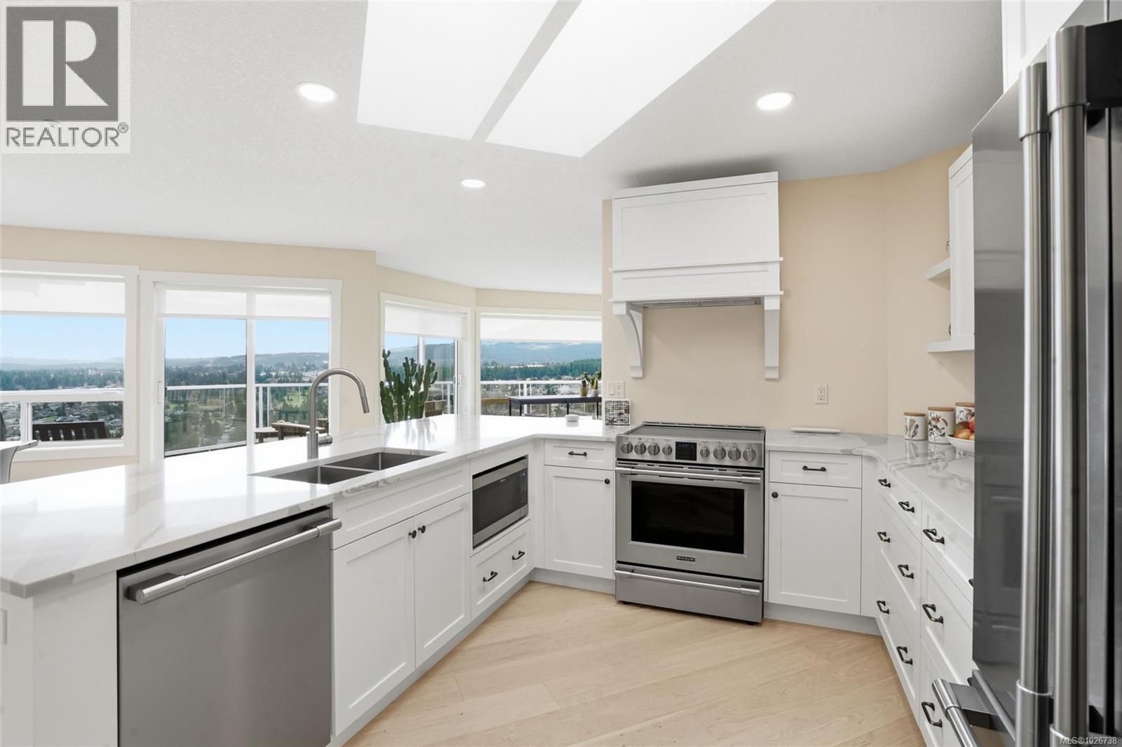 3397 Edgewood Dr, Nanaimo