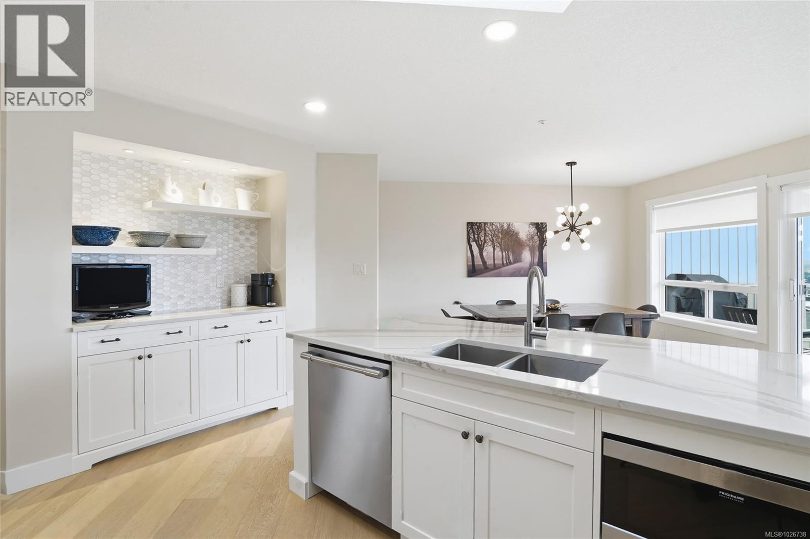 3397 Edgewood Dr, Nanaimo