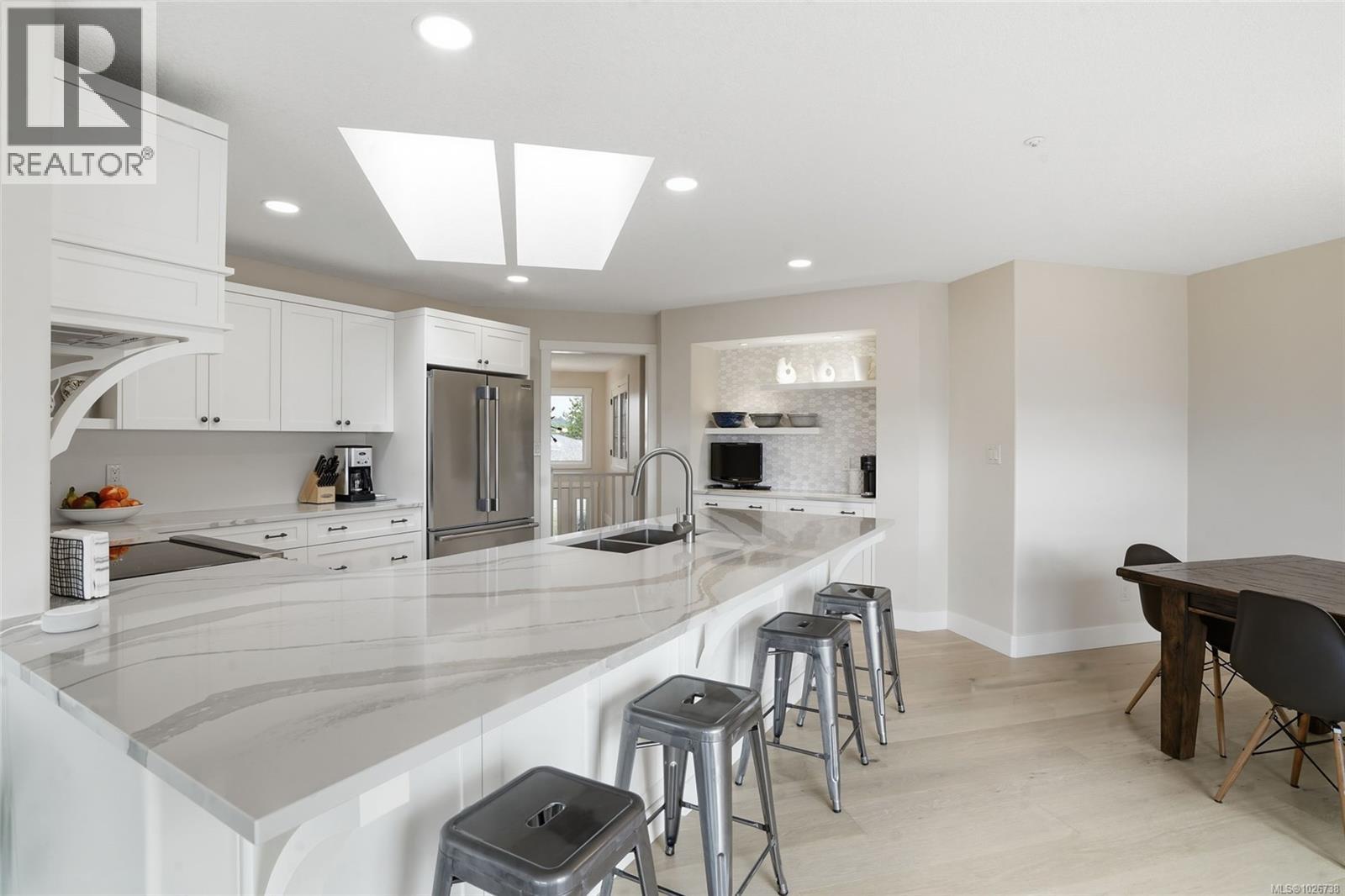 3397 Edgewood Dr, Nanaimo