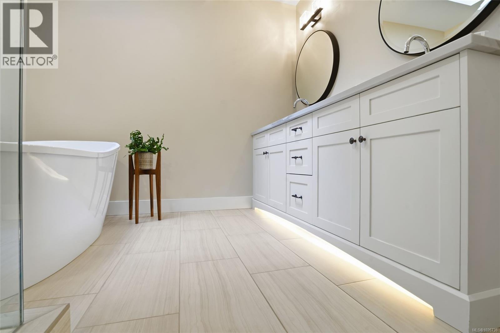 3397 Edgewood Dr, Nanaimo