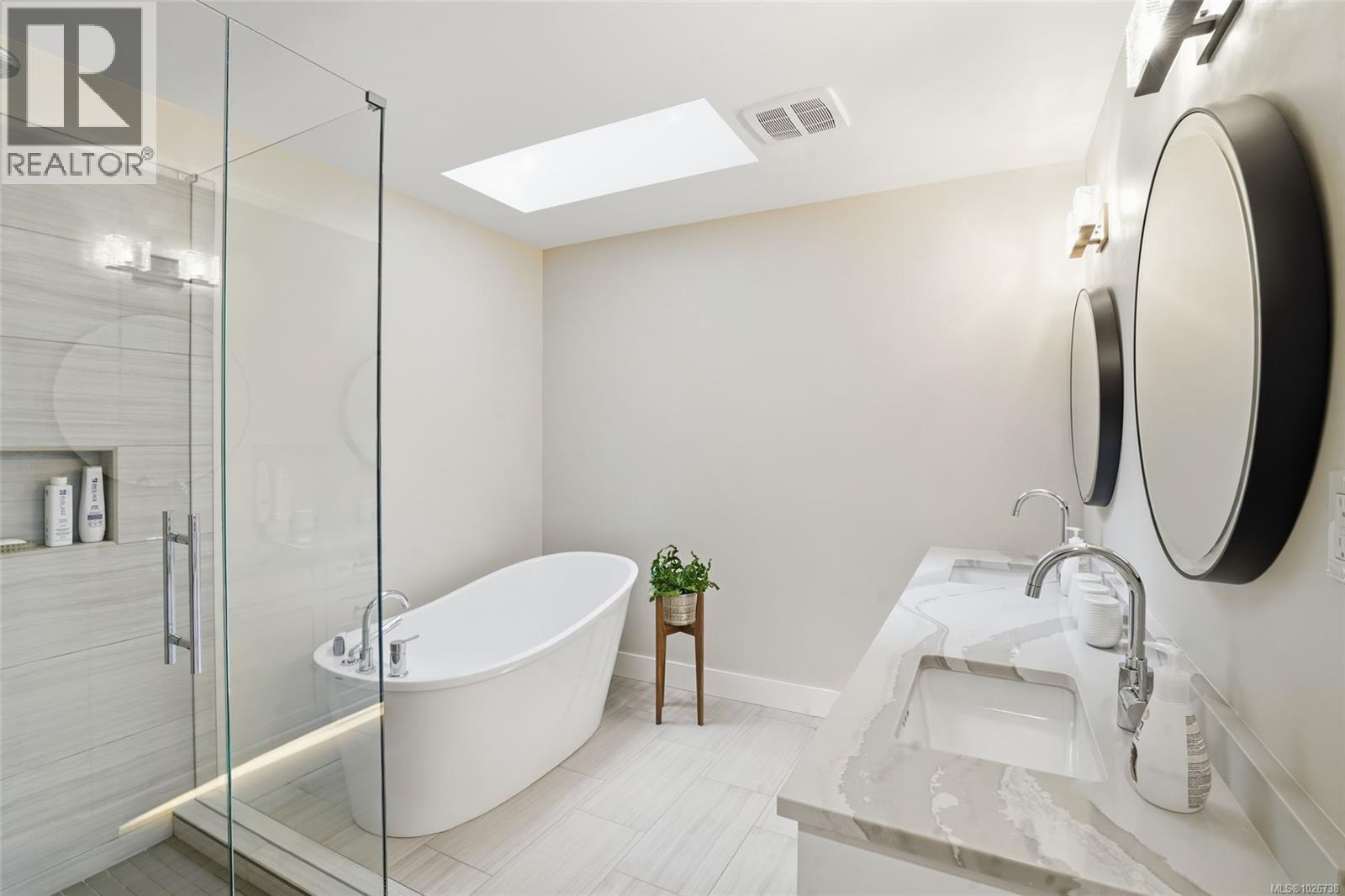 3397 Edgewood Dr, Nanaimo