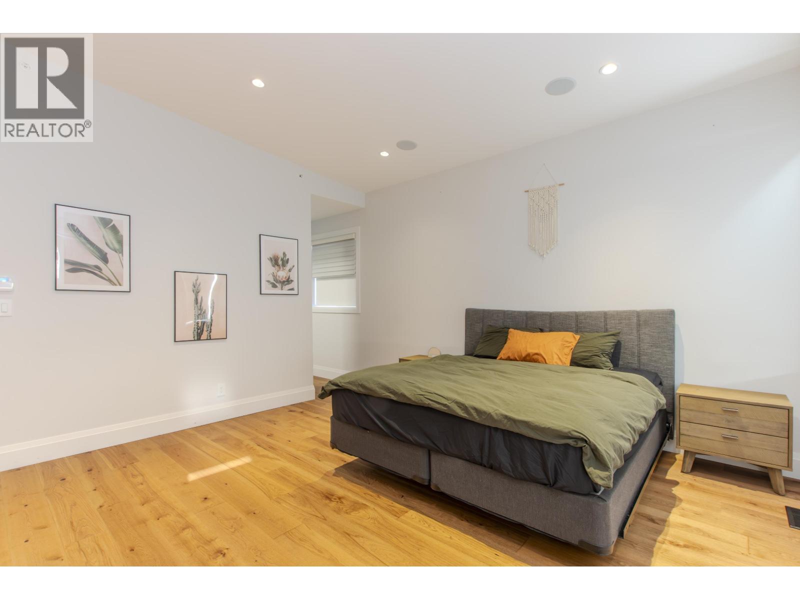 2237 WINDSAIL PLACE, Squamish