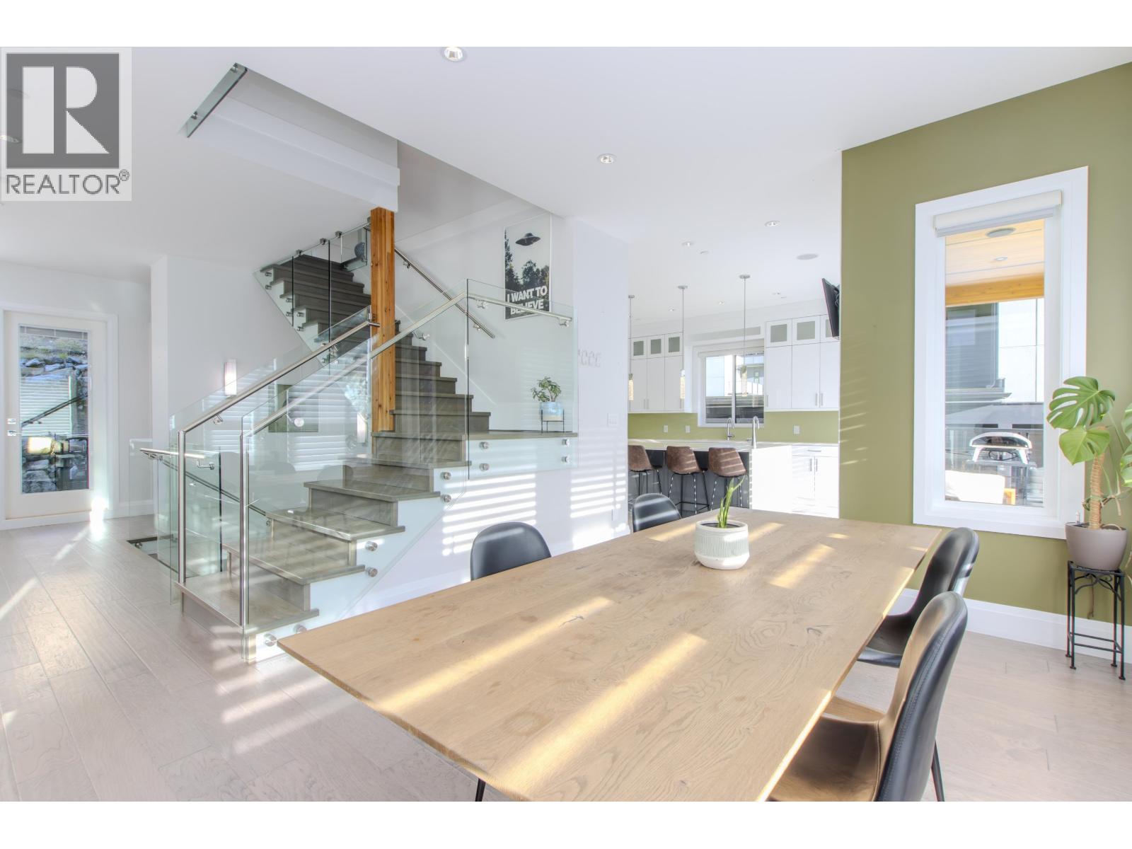 2237 WINDSAIL PLACE, Squamish
