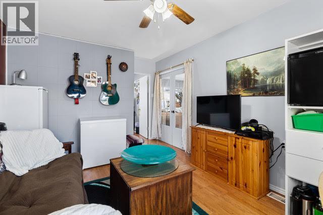 601 REGINA Avenue, Kamloops