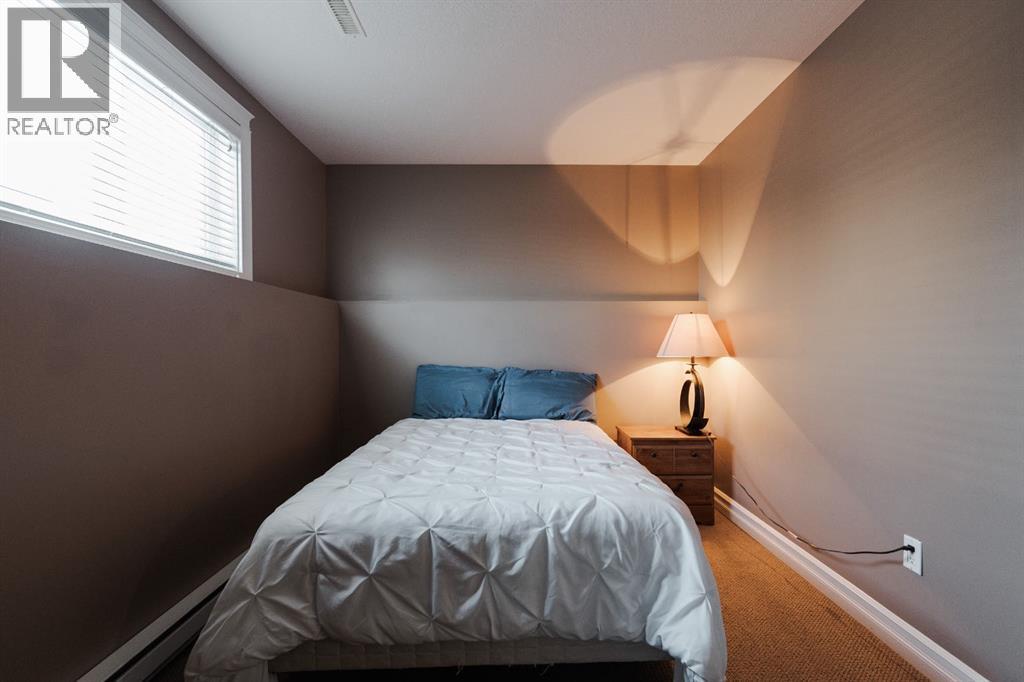 100 Honeysuckle Way, Fort McMurray