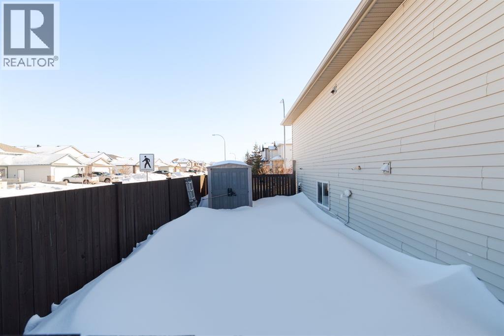100 Honeysuckle Way, Fort McMurray