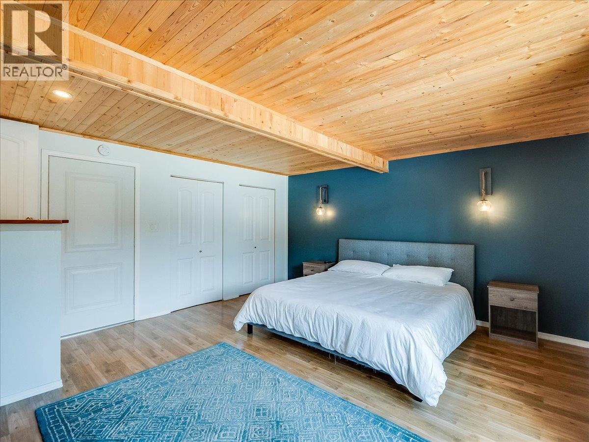 2329 5TH Avenue, Castlegar