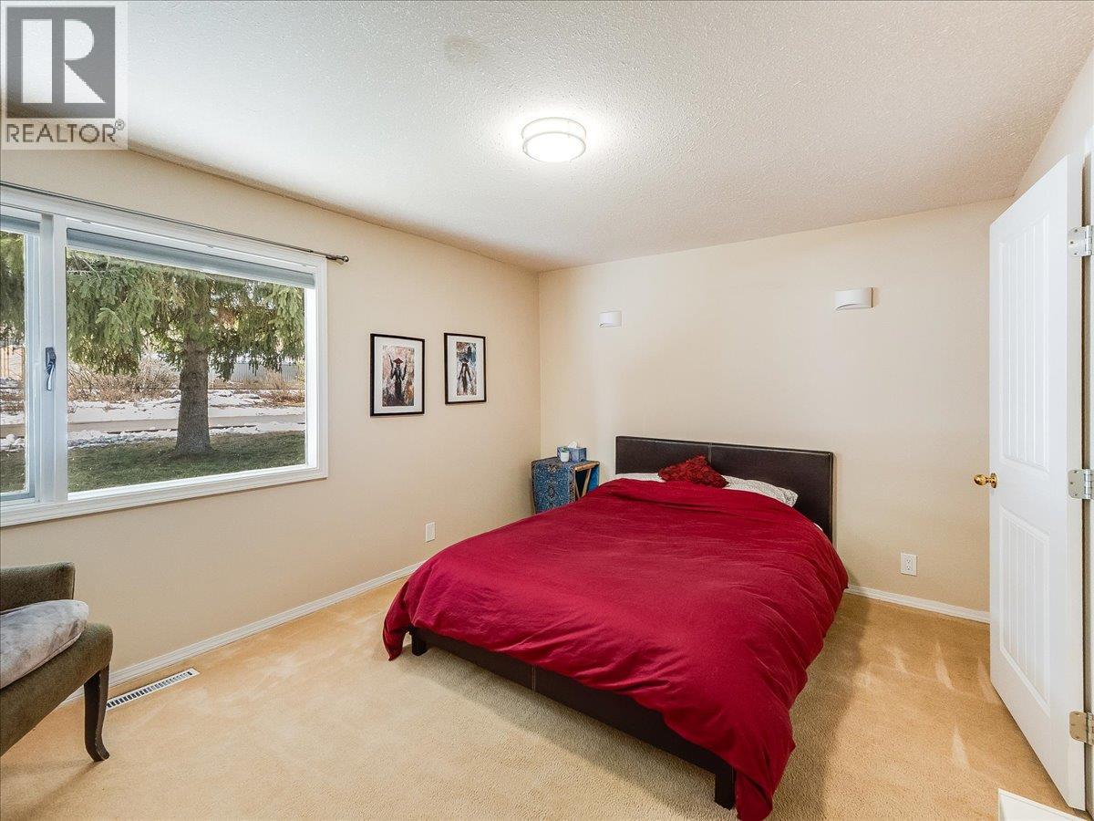 2329 5TH Avenue, Castlegar