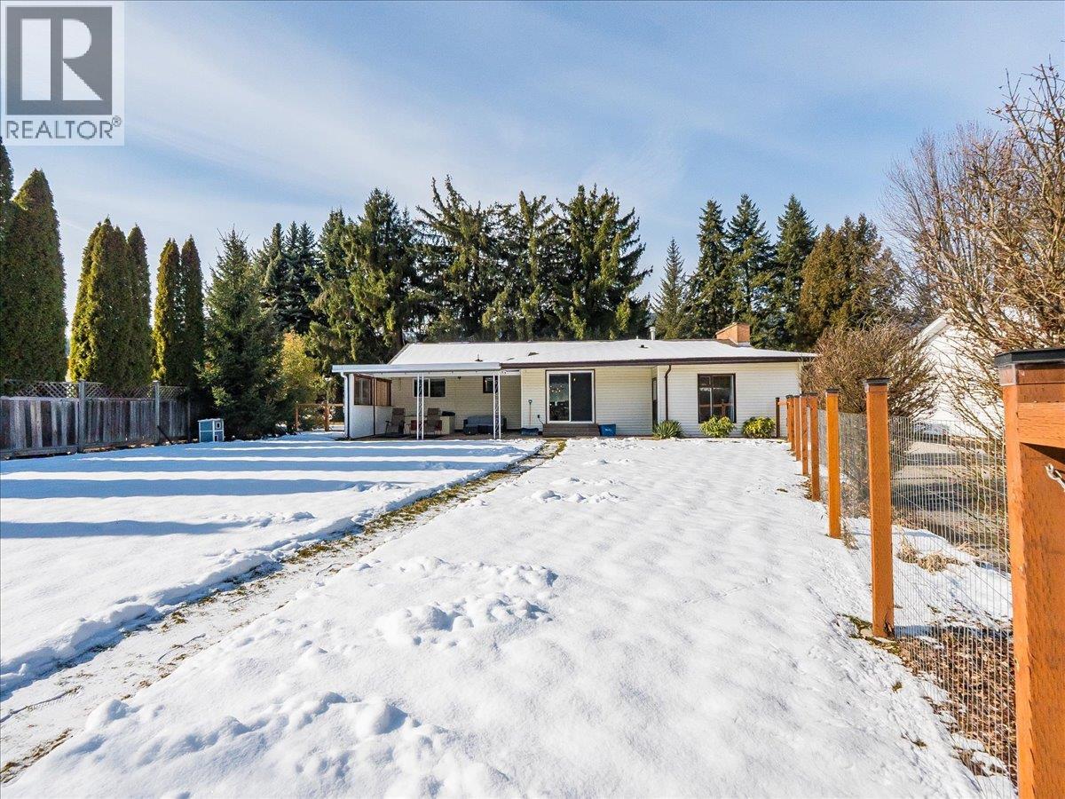 2329 5TH Avenue, Castlegar