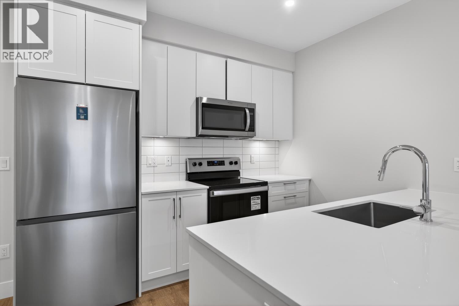 #210-1930 STARLING Drive, Tsawwassen