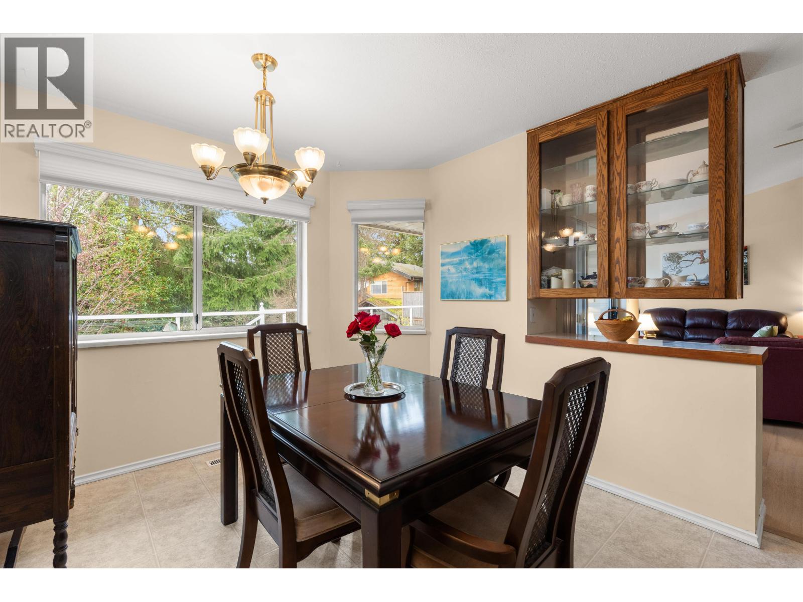 4967 LAUREL AVENUE, Sechelt