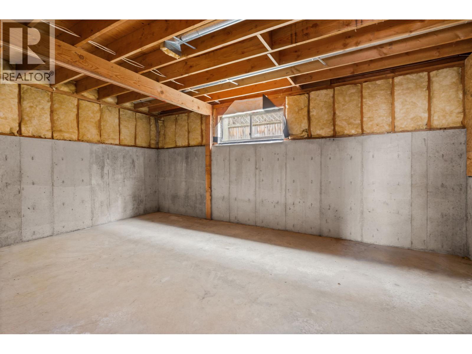 4967 LAUREL AVENUE, Sechelt