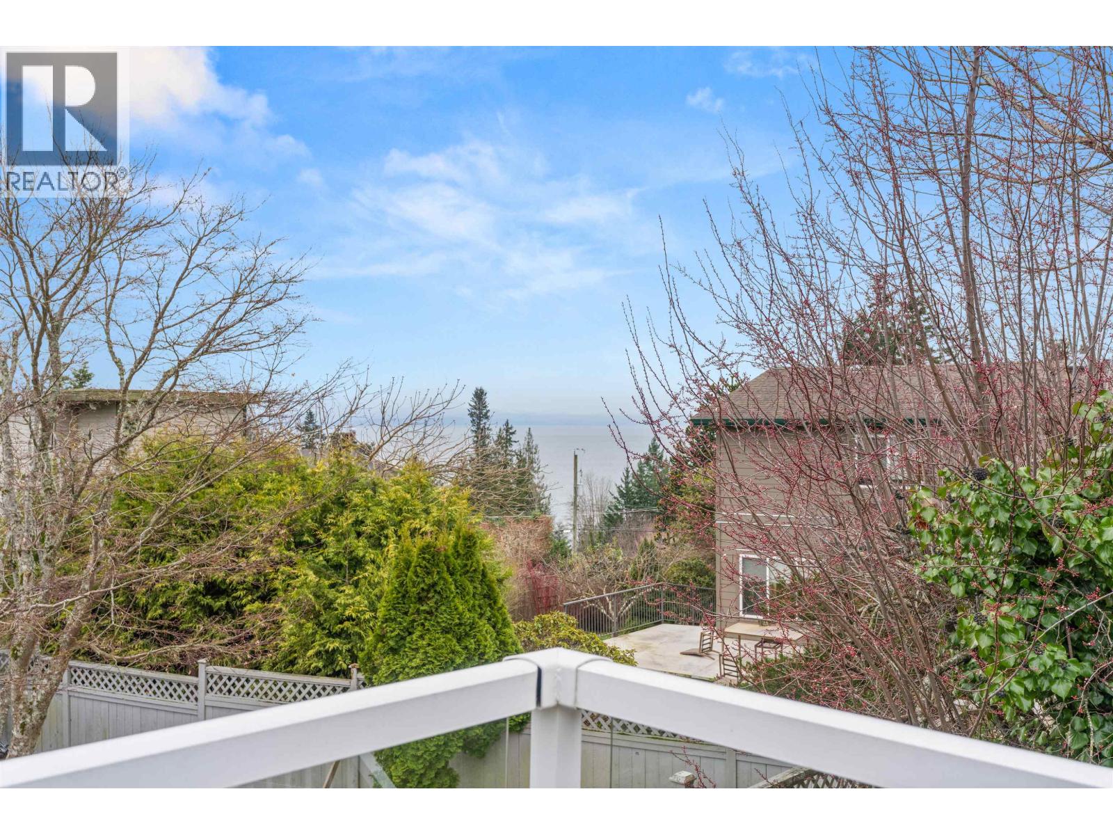 4967 LAUREL AVENUE, Sechelt
